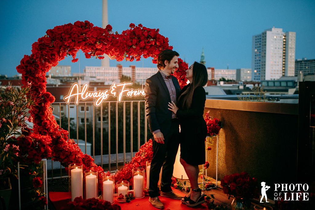 Dream of Roses proposal in Berlin – red rose heart with Always & Forever neon sign
